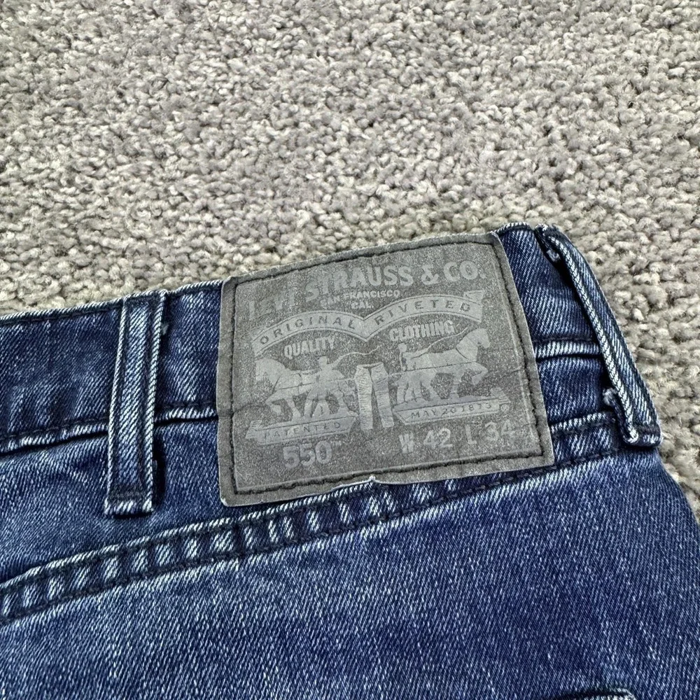 Levis 550 Jeans Mens 42x34 Blue Relaxed Straight Denim Medium Wash Stretch